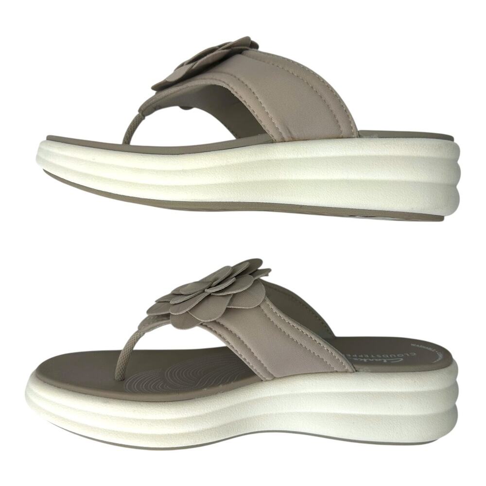 Clarks Cloudsteppers Washable Thong Sandals Drift Flora Sz 6 Stone Taupe Flower - Picture 5 of 12